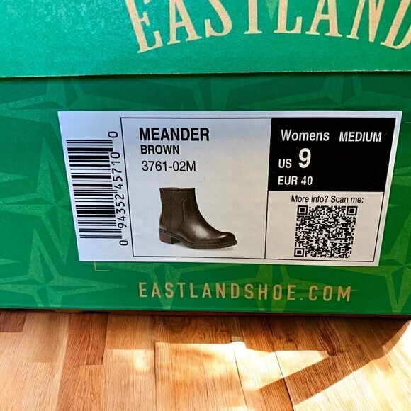 Eastland Women's Meander Ankle Boot Brown Leather Side Zip Western Size 9 NIB - Picture 3 of 13